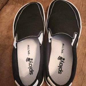 Splay Slip-On in Coal M9/W11